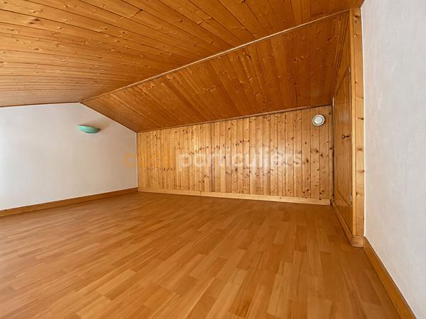 Vente
                Maison109,4 m² - 5 Pièces -
                    L AIGUILLON LA PRESQU ILE (85460)