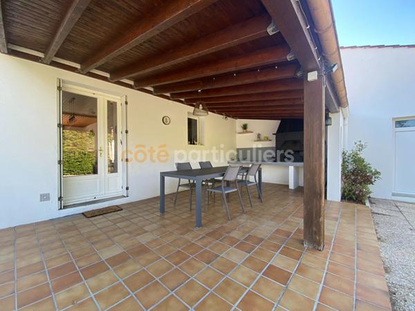Vente
                Maison109,4 m² - 5 Pièces -
                    L AIGUILLON LA PRESQU ILE (85460)