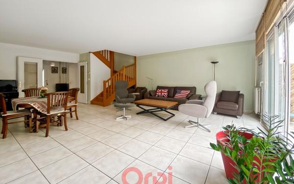 Maison à vendre    6 pièces • 143 m2 Lyon 3