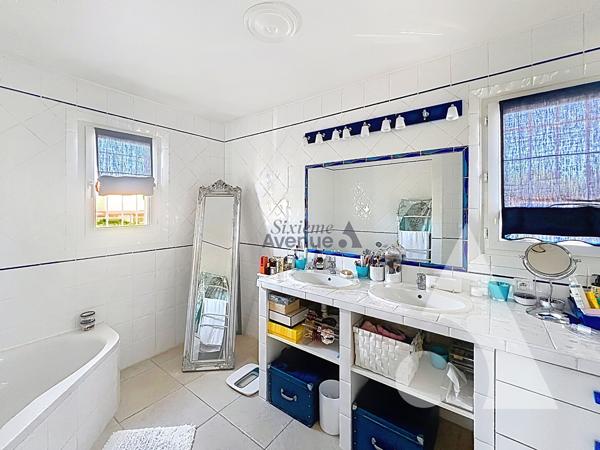 Maison 6 pièces 184 m2