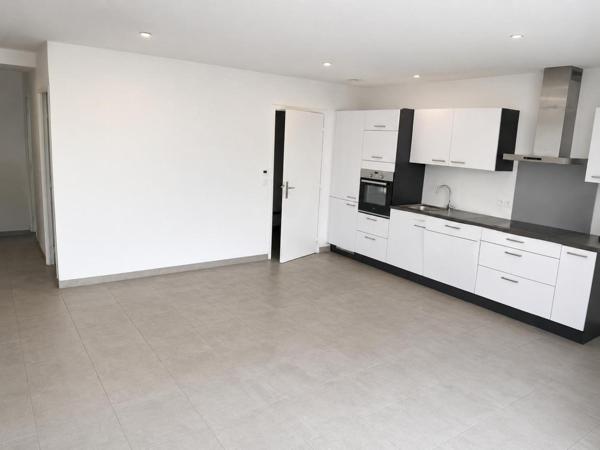 Très bel appartement T3 refait à neuf très proche de la frontière