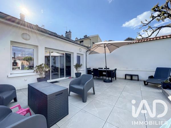 Maison à vendre 7 pièces 202 m² Reims
