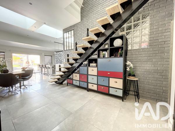 Maison à vendre 7 pièces 202 m² Reims
