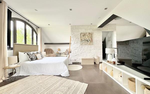 Maison à vendre    7 pièces •  Champseru