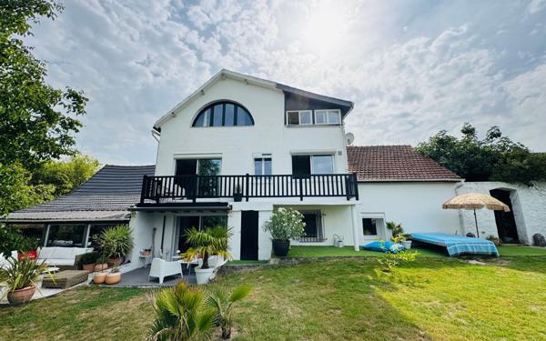 Maison à vendre    7 pièces •  Champseru