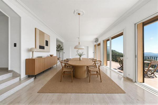 Vente Maison de luxe Toulon 6 Pièces 270 m²