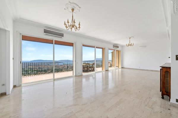 Vente Maison de luxe Toulon 6 Pièces 270 m²