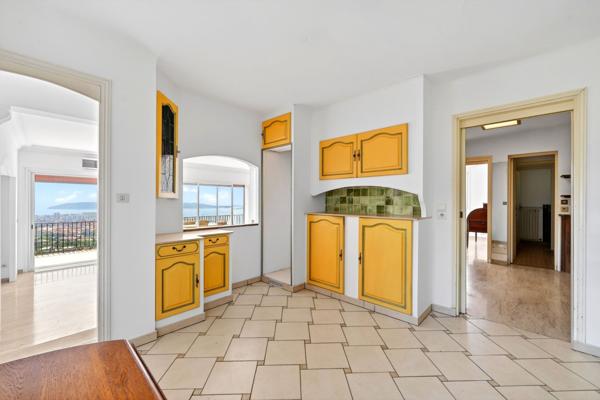 Vente Maison de luxe Toulon 6 Pièces 270 m²