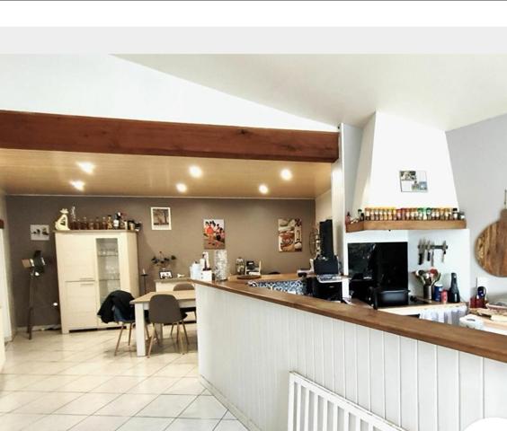 Maison à MOUTIERS-SUR-LE-LAY, 85320 - 7 pièces 170m²
