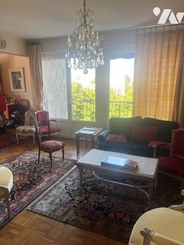 VANNES - PALAIS DES ARTS ET CENTRE VILLE