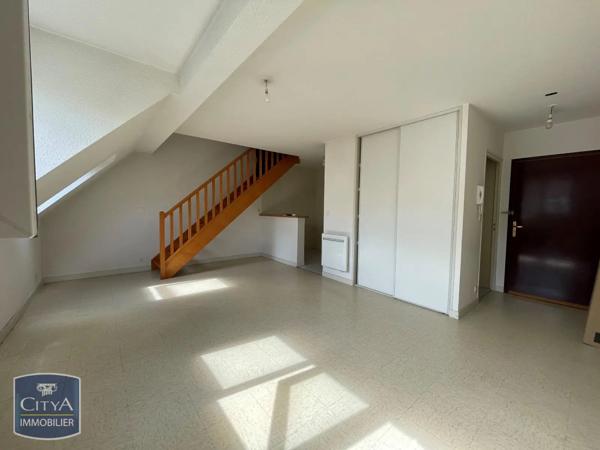 Appartement à louer 2 pièces 49.75m² Le Mans (72000)