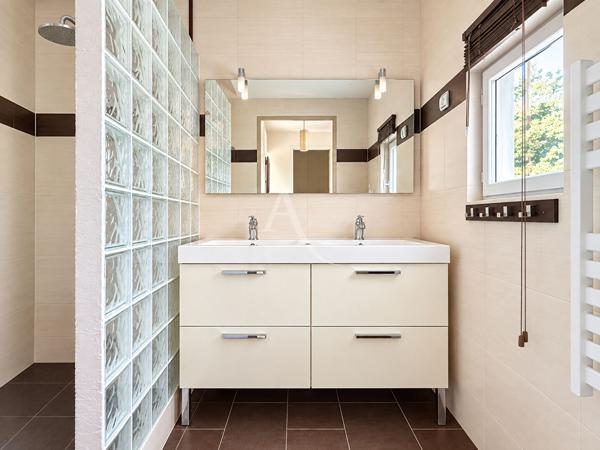 MAISON DE PLAIN-PIED de 57m² avec un EXTERIEUR au calme !
