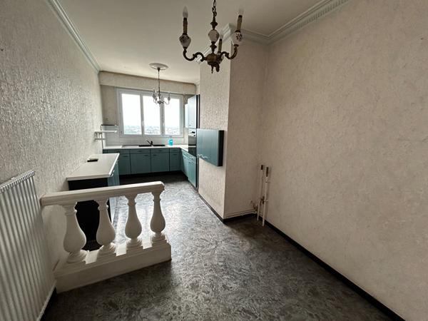 Appartement avec vue exceptionnelle dans résidence proche square de l'Arboretum , Angers Appartement avec vue exceptionnelle dans résidence proche square de l'Arboretum , Angers