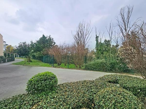 Fréjus – T2 de 26 m² en RDC + garage, petit format, grand potentiel, zéro agitation