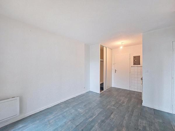 Fréjus – T2 de 26 m² en RDC + garage, petit format, grand potentiel, zéro agitation