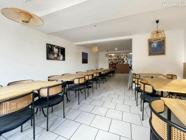 PONT SAINTE MAXENCE - BAR RESTAURANT, Terrasse License IV Axe Passant