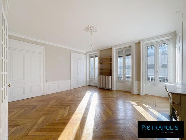 Appartement T3-T4 de 112 m2 Carnot Ainay
