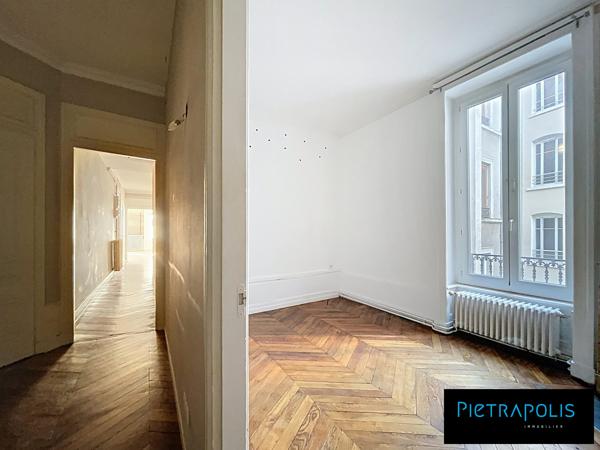 Appartement T3-T4 de 112 m2 Carnot Ainay