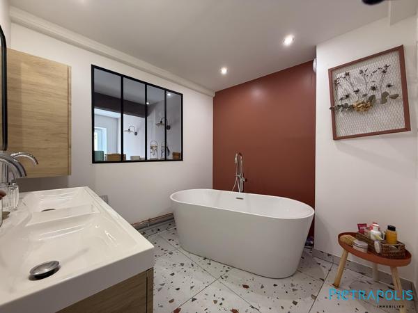 Maison familiale de 150m² avec jardin, au coeur de Genay