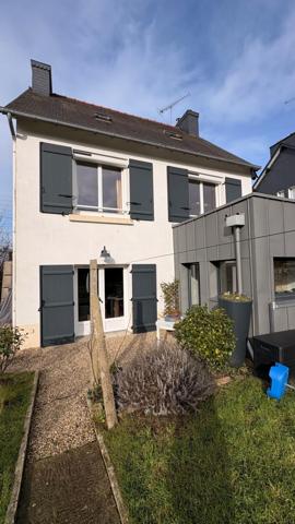 Installez vous dans cette charmante maison de quartier