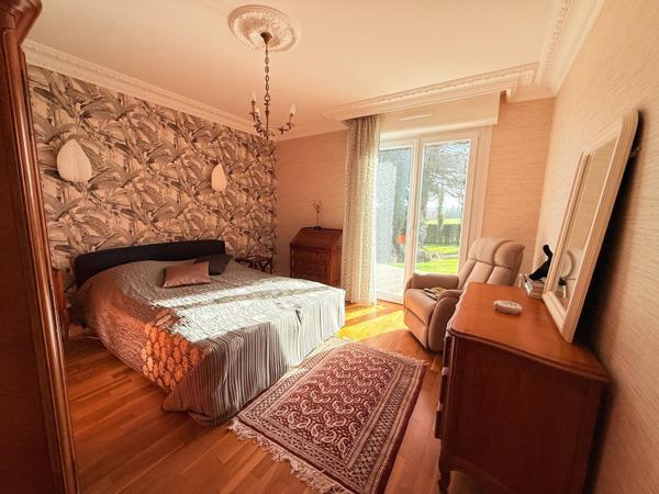 MAISON FAMILLIALE DE 195 M2 SUR TERRAIN DE 4443 M2 EN CAMPAGNE DE BAUD