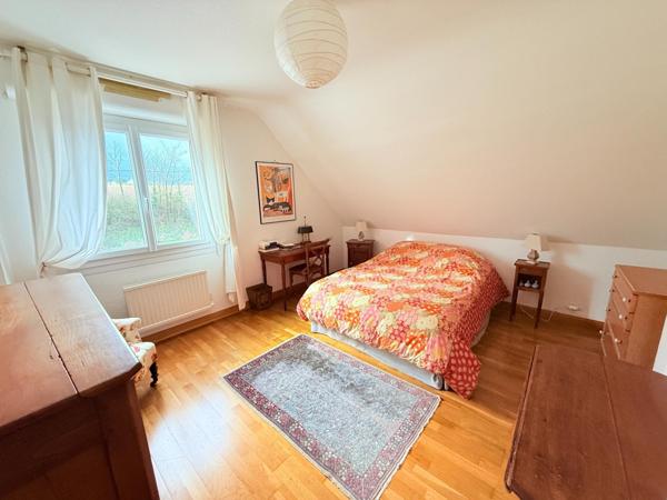 MAISON FAMILLIALE DE 195 M2 SUR TERRAIN DE 4443 M2 EN CAMPAGNE DE BAUD