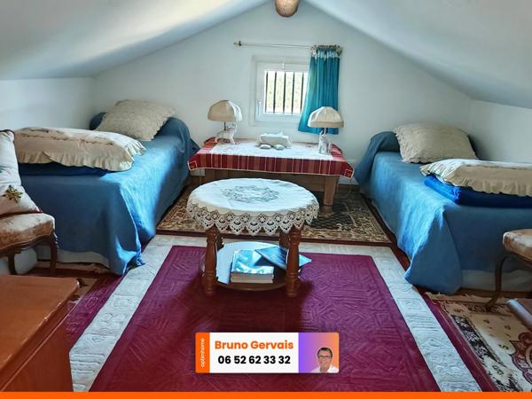 Maison à vendre à Balaruc-le-Vieux, années 80, avec jardin, piscine et vue dégagée