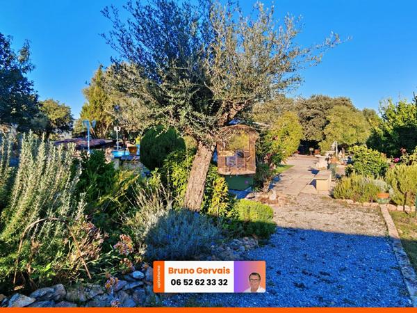 Maison à vendre à Balaruc-le-Vieux, années 80, avec jardin, piscine et vue dégagée