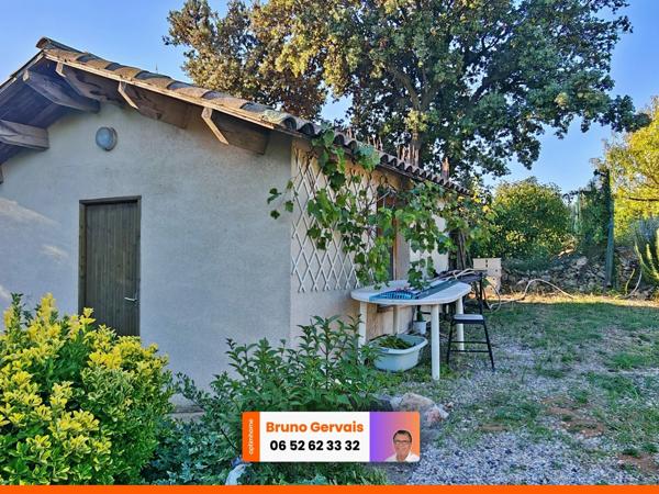 Maison à vendre à Balaruc-le-Vieux, années 80, avec jardin, piscine et vue dégagée