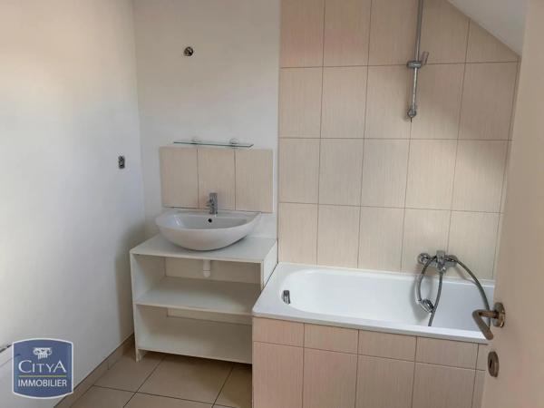 Appartement à louer 3 pièces 65.27m² Armentières (59280)