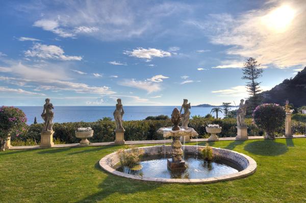 Vente Maison de maître Èze 10 Pièces 558.95 m²