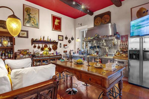 Vente Maison de maître Èze 10 Pièces 558.95 m²