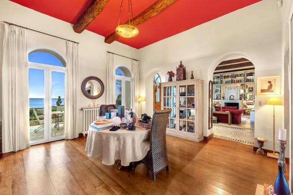 Vente Maison de maître Èze 10 Pièces 558.95 m²