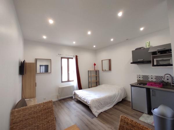 Studio au rez de chaussé 25 m² , Fontenay sous bois Studio au rez de chaussé 25 m² , Fontenay sous bois