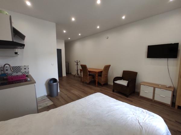 Studio au rez de chaussé 25 m² , Fontenay sous bois Studio au rez de chaussé 25 m² , Fontenay sous bois