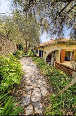 Maison à vendre 5 pièces 138m² Vence (06140)
