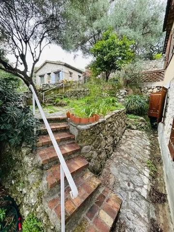 Maison à vendre 5 pièces 138m² Vence (06140)