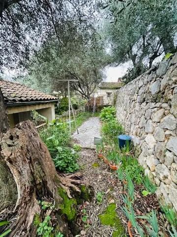 Maison à vendre 5 pièces 138m² Vence (06140)