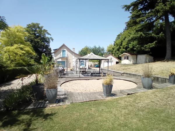 Vue sur la campagne, avec la partie boisée, un havre de paix