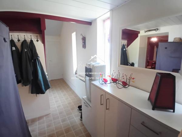 Vue sur la campagne, avec la partie boisée, un havre de paix