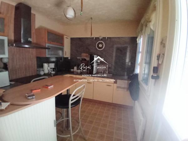 Vue sur la campagne, avec la partie boisée, un havre de paix