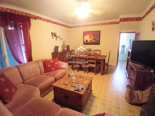 Vue sur la campagne, avec la partie boisée, un havre de paix