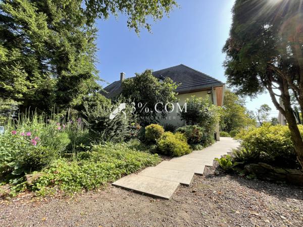 Maison 9 pièce(s) 6 chambre(s) 233.5 m²