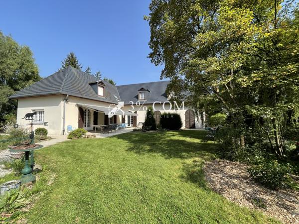 Maison 9 pièce(s) 6 chambre(s) 233.5 m²