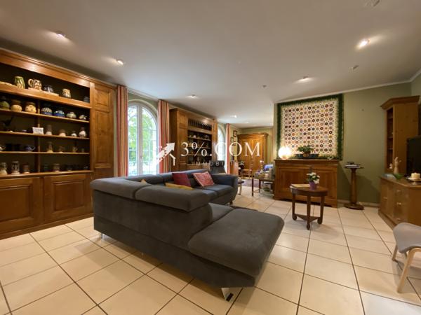 Maison 9 pièce(s) 6 chambre(s) 233.5 m²