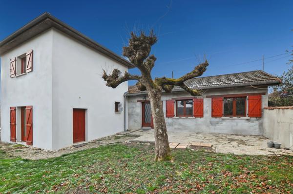 Maison 6 pièces - 3 ou 4 chambres - 107 m² - garage