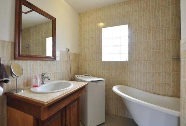 Maison 6 pièces - 3 ou 4 chambres - 107 m² - garage