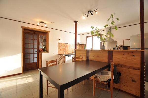 Maison 6 pièces - 3 ou 4 chambres - 107 m² - garage