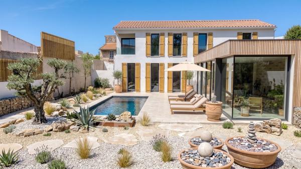 Maison contemporaine familiale à 2 minutes des plages