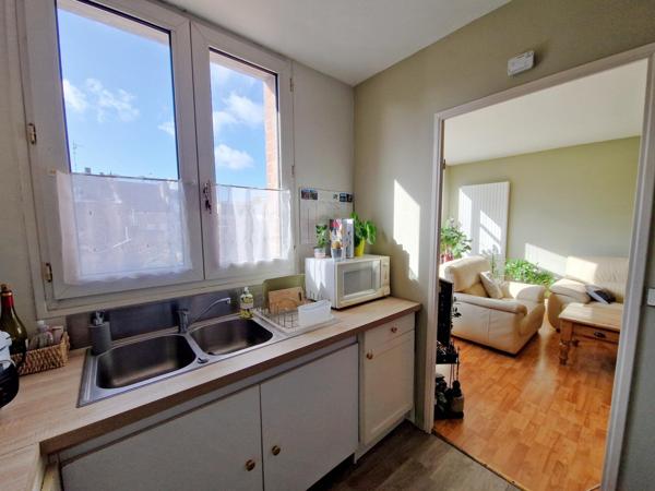 APPT TYPE 3 AVEC VUE SUR PARC ET PARKING EN SOUS/SOL